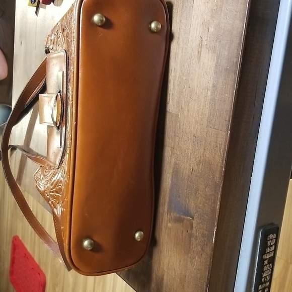 Patricia Nash Larone Tooled Leather Shoulder Bag - Picture 4 of 8